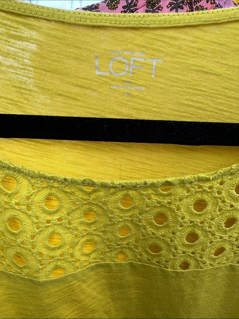 5 Assorted Loft Tops- Large - Picture 4 of 6